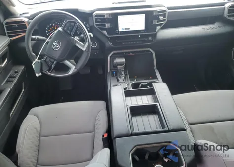 2022 Toyota Tundra Crewmax Sr z USA, uszkodzony, nr VIN 5TFLA5DB5NX012680